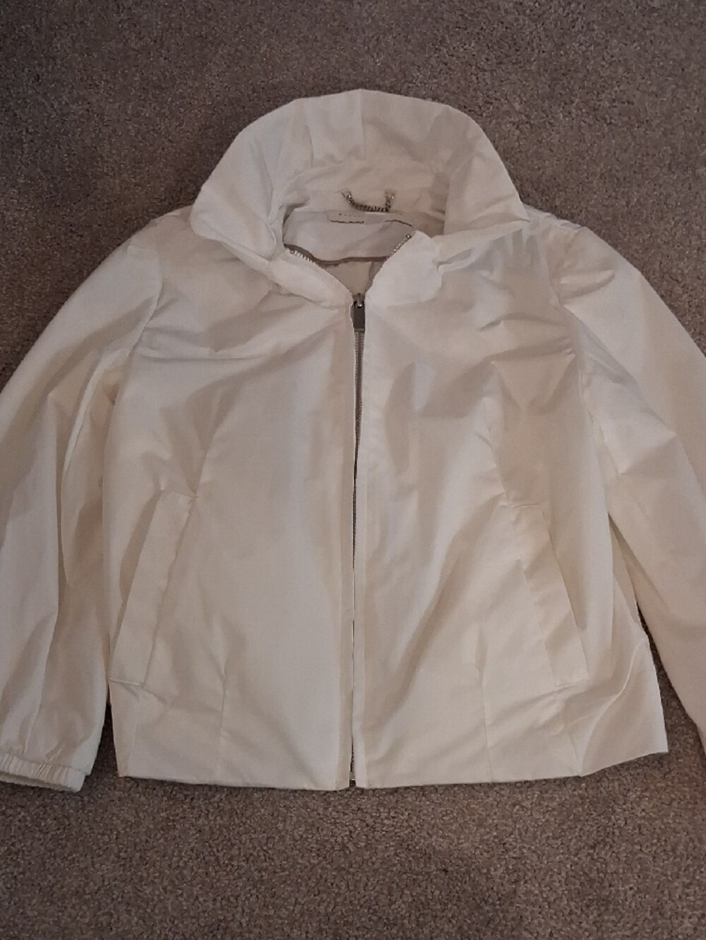 Banana Republic Women's White Lightweight 3/4 Sleeve Bomber Zip Up.  Petite (S)